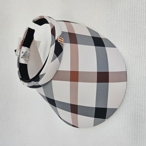 여름 햇살, 더 이상 두려워 마세요! 닥스 여성 체크 썬캡으로 완성하는 스타일과 완벽한 자외선 차단 닥스썬캡모자