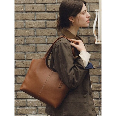 [드메리엘] 90 Veneta Bag Medium Tan Brown