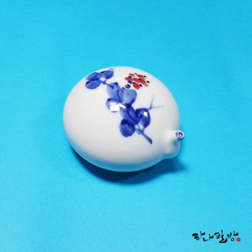 하나필방 '연적(대)', 섬세한 먹의 세계를 담아낼 도자기 연적