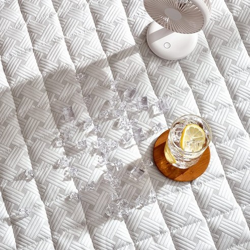 여름밤의 꿀잠을 선사할 애끌리아 3중직 냉감 DI 패드 (슈퍼싱글) 화이트 애끌리아냉감패드