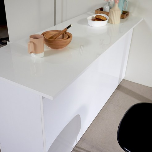 주방을 예술로 승화시키는 마법, 브로디 아일랜드 홈바 식탁 수납장