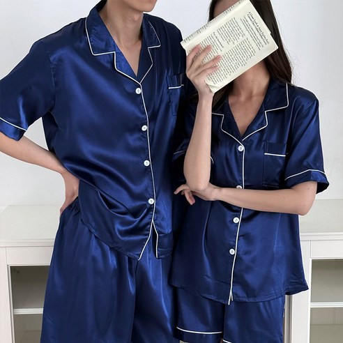 부드러운 꿈결을 선사하는 실크 커플 샤무즈 잠옷 세트 남자실크잠옷