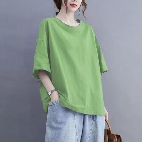 편안하고 스타일리시한 여름 데일리 룩의 완성