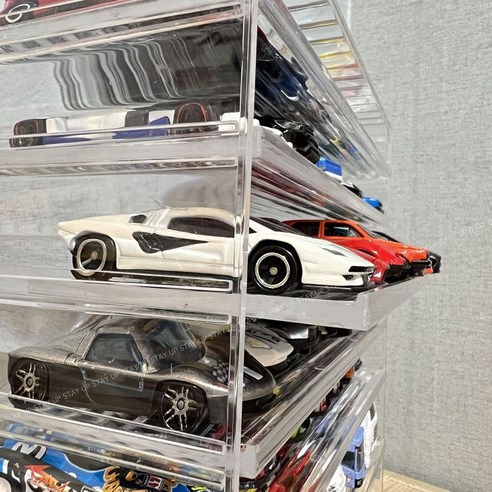 스테이업 미니카 정리대로 먼지 쌓인 추억을 깔끔하게 정리하고 공간 활용과 인테리어 효과까지 한번에