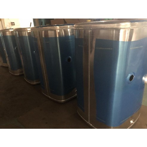 든든한 화물차 기름통으로 안전하고 효율적인 장거리 운행을!