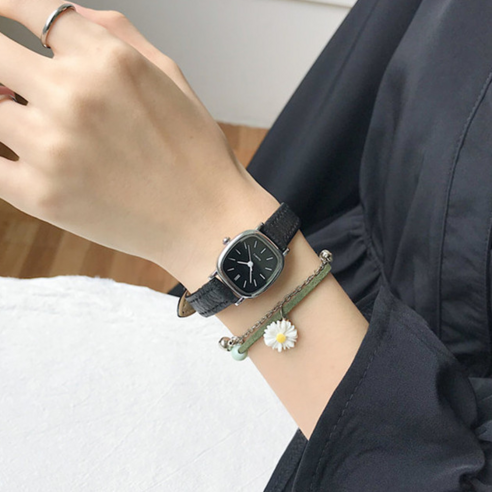 론조모니 스퀘어 가죽 캐주얼 손목시계는 스타일과 실용을 한 번에!