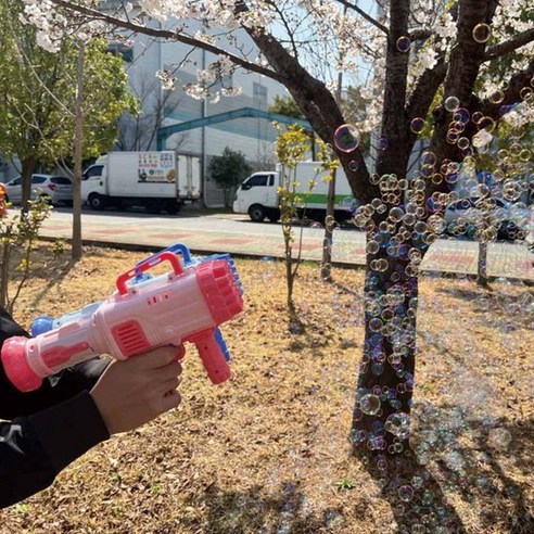 자동 비눗방울 버블건 바주카 샷건, 하늘 우주선