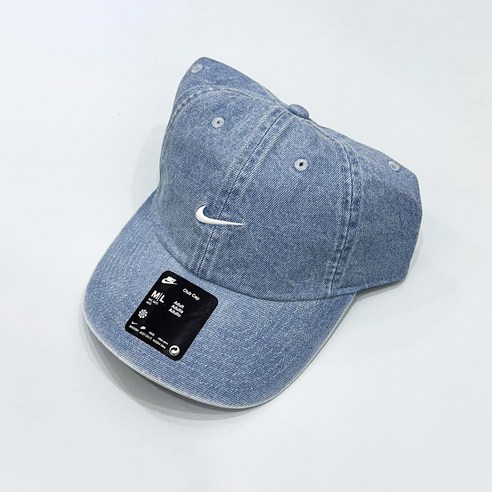 데님으로 완성하는 편안하고 스타일리시한 개성