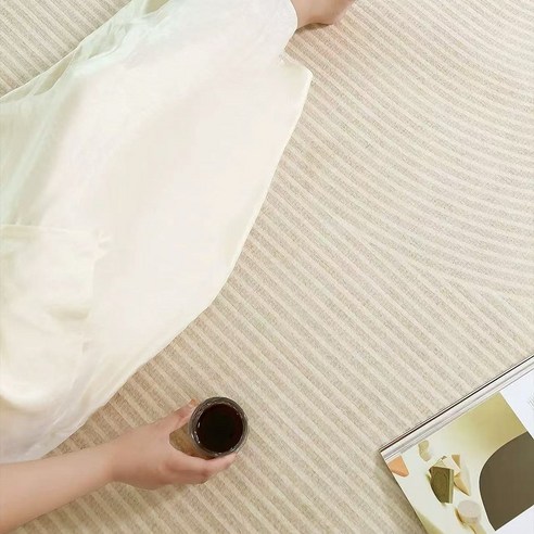 층간소음 걱정 없이, 청소 스트레스 없이! EINYAN 북유럽 방수 러그로 집에서 힐링하세요.