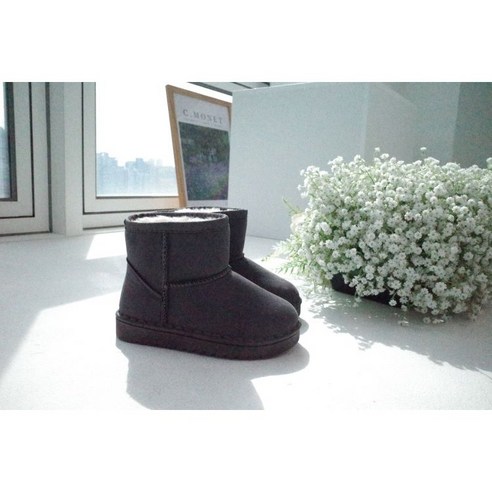 아늑하고 컬러풀한 겨울의 필수품: 휘뚤마뚤 키즈 털부츠 '올슨부츠'