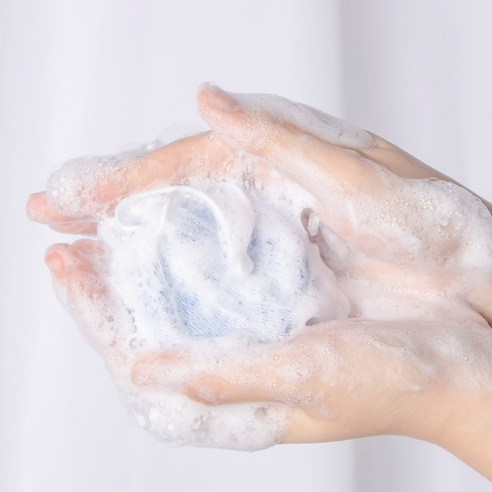 피부를 향기롭게 감싸는 록키스 모낭 어성초 클렌징 비누