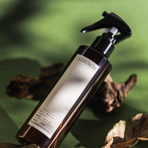 칙 뿌리는 순간, 텁텁했던 일상이 특별해지는 카사바시아 룸스프레이