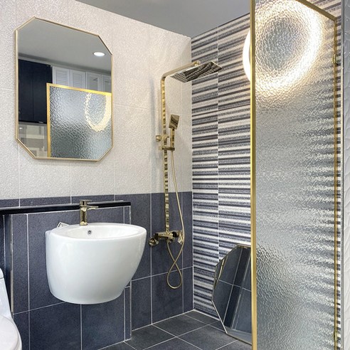 미러메이드 샤워 파티션으로 욕실, 그 이상의 공간을 디자인하세요.