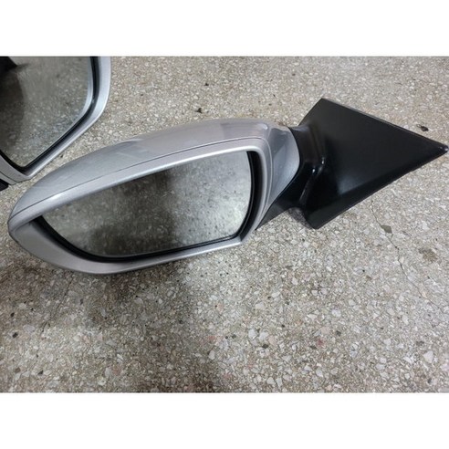 YF 쏘나타 구형타입과는 호환되지 않는 9핀 타입 백미러