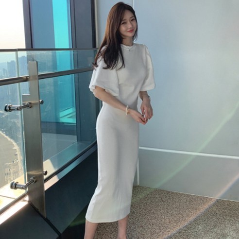 타니즈 데플 어깨셔링 슬림핏 롱원피스