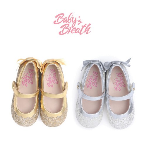 빛나는 글리터와 편안한 착용감이 완벽하게 조화된 여아 구두