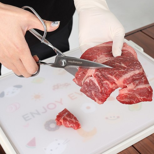 요리에 새로운 차원의 편리함을 더하는 신흥클라스 올스텐 주방가위