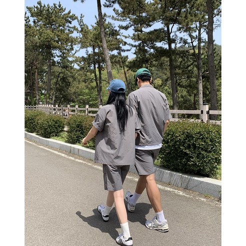 스타일리시한 커플룩을 완성하는 어둑 남자 세트
