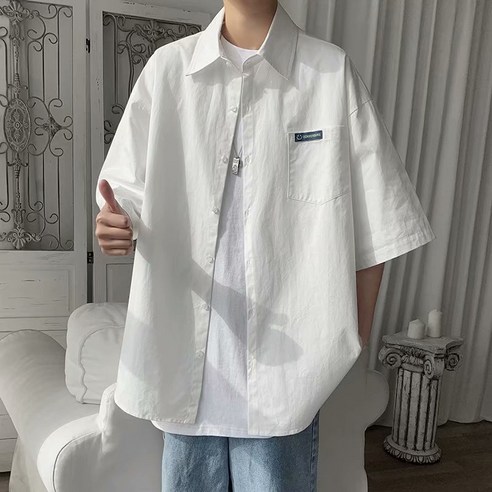 반팔 셔츠 남성 여름 한국 패션 잘 생긴 느슨한 캐주얼 다섯 점 소매 탑