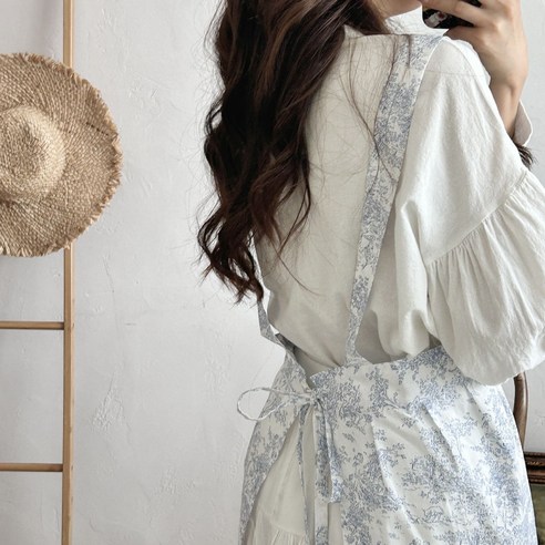 디브르베 앞치마로 나만의 작은 프랑스를 주방에 담아보세요.