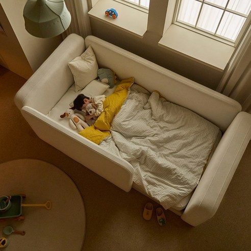 안전하고 편안한 아기침대