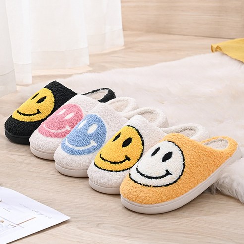 뽀글이 스마일 실내화 털 슬리퍼: 겨울철의 따뜻한 안식처