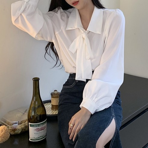 우아하고 편안한 주디앤의 샤론 리본 매듭 퍼프 블라우스