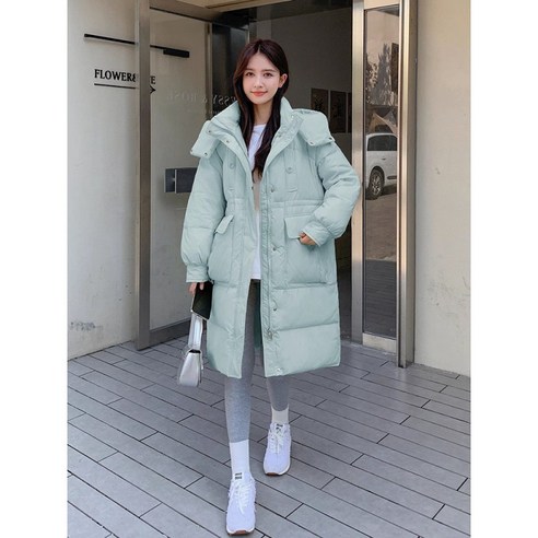 적절한 가격과 편안한 착용감을 가진 롱 기장 패딩