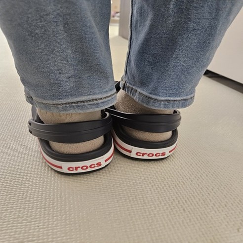 Zapatillas CROCS Kids Crocband Clogs: comodidad y estilo para los niños