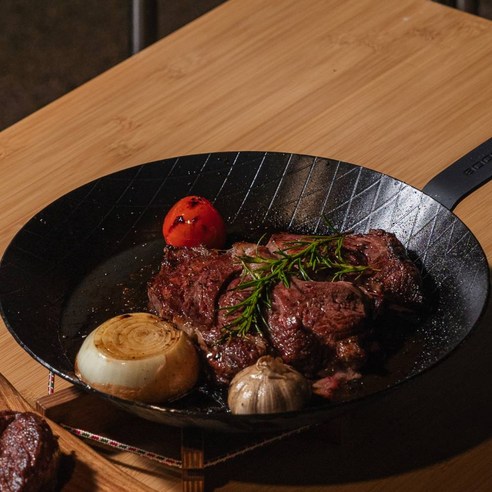 800도씨 터틀팬: 캠핑 요리의 혁신, 착탈식 손잡이로 편리함까지!