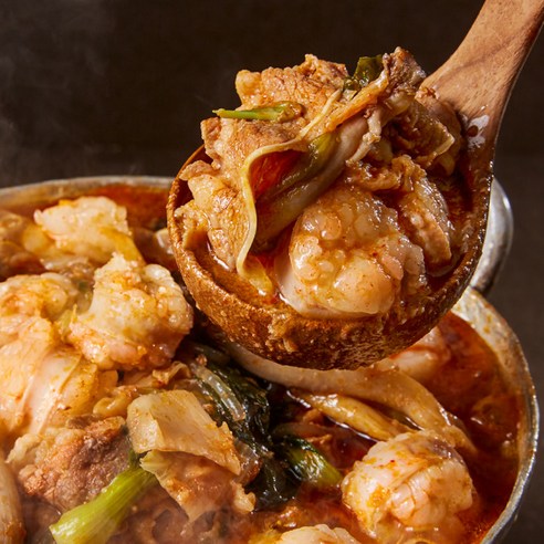 15분 만에 완성하는 마법 같은 맛, 원팩쿠캣 우삼겹 한우대창전골