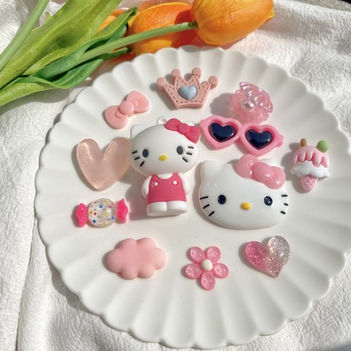 밋밋한 신발을 나만의 개성으로 물들이다, 분홍키티 신발꾸미 파츠!