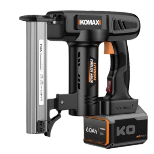 KOMAX 무선 전동 타카: 파워와 자유로움으로 작업의 혁신을 이루다