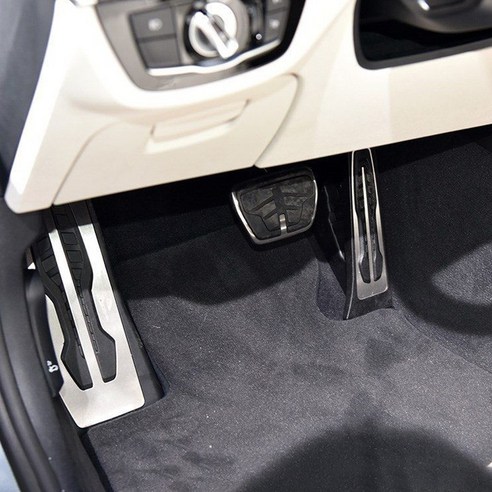BMW G30 페달