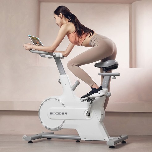 엑사이더 ES370으로 몰입형 홈트레이닝을 경험하세요.