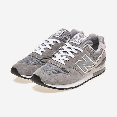 편안한 착화감과 우수한 고무 미드솔로 피로를 줄여주는 뉴발란스(New Balance)의 996 그레이 스니커즈 운동화