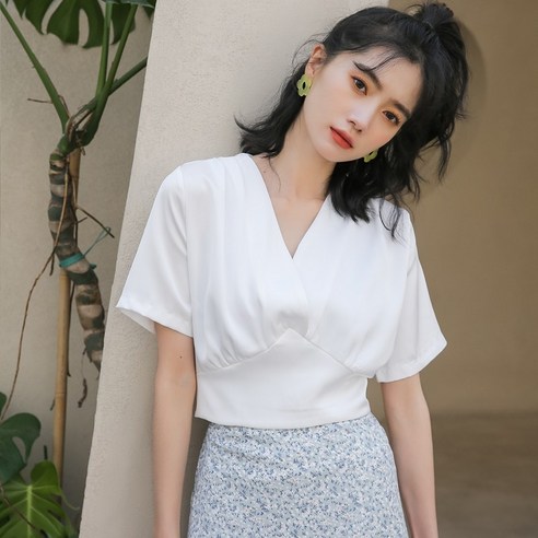 SU 프랑스 스타일 허리 꽉 V 넥 우아한 셔츠 여성 디자인 감각 틈새 서양식 모든 경기 흰색 반팔 세련된 한국어 스타일