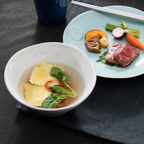 코스타노바 아쿠아 컬렉션으로 당신의 식탁에 푸른 지중해를 담아보세요.