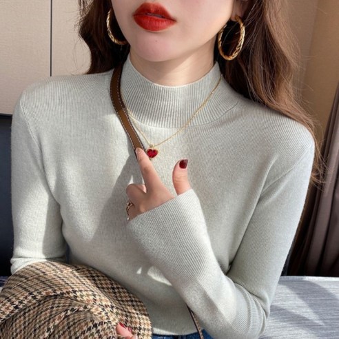 편안한 착용감과 세련된 디자인으로 겨울 룩 완성