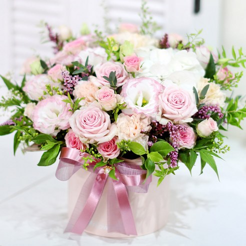 생화의 아름다움으로 사랑을 전하세요.