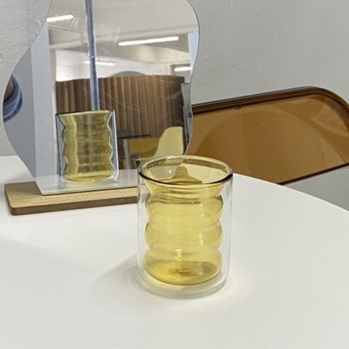 DFMEI 물컵 크리 에이 티브 디자인 라떼 컵 아침 식사 우유 컵 주스 차가운 음료 컵 두꺼운 이중층 유리 컵, DFMEI 노란색 200ML/직경 7.4*높이 9.5C
