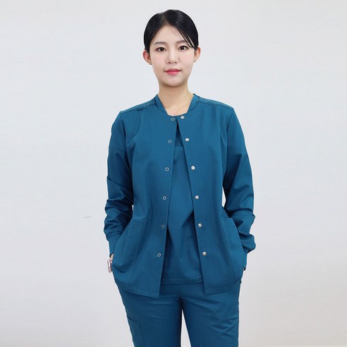 클레어 그린 덧가운으로 편안함과 스타일을 동시에!