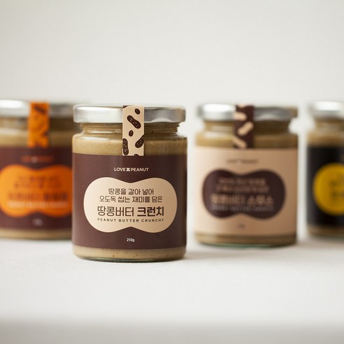 국내산 땅콩의 깊은 풍미, 무설탕 크런치 땅콩버터로 건강하게 즐기세요.