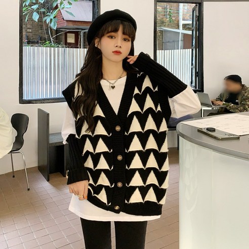 블랙 니트 베스트 여성복 가을겨울 디자인 레이어드 스웨터 민소매 나그랑 나그랑 말핀아웃