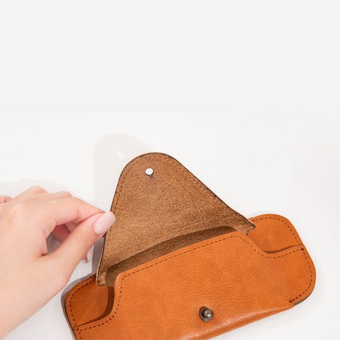 안경을 안전하고 세련되게 보관하는 제너핏의 국산 고급 안경집