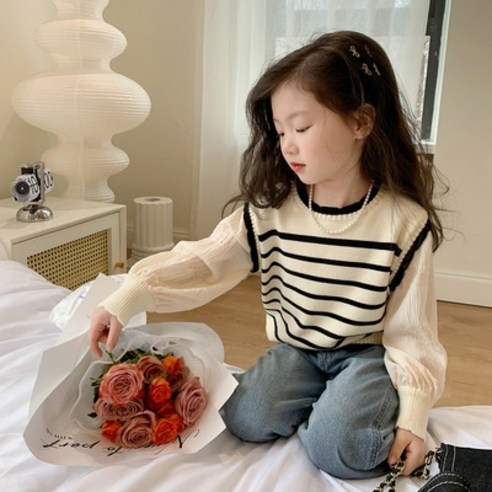 여누키즈 키즈 주니어 모녀룩 줄무늬 니트 블라우스는 아동 및 성인을 위한 다양한 스타일과 디자인을 지닌 제품입니다.