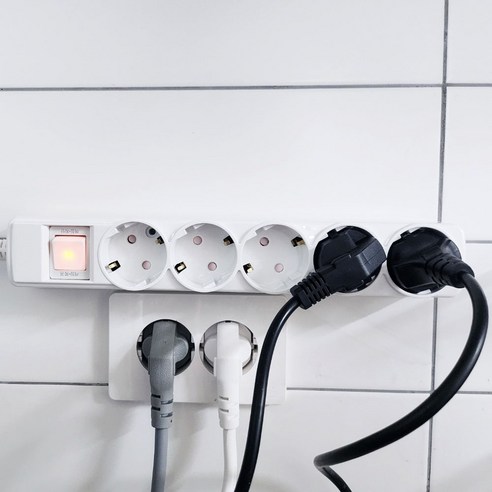 깔끔하고 효율적인 가정을 위한 혁신적인 멀티탭 관리 솔루션