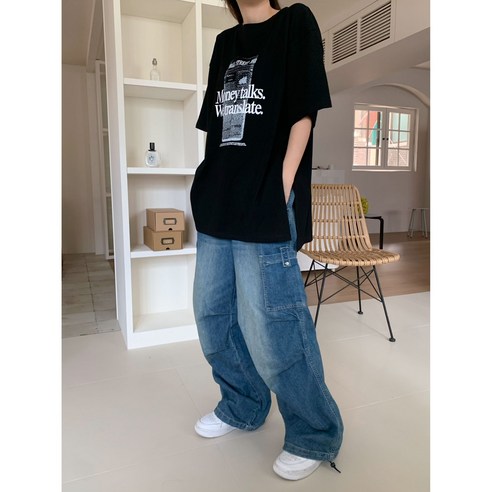 세련되고 편안한 필수템: 우아글로벌의 빅사이즈 래터링 박스 티셔츠