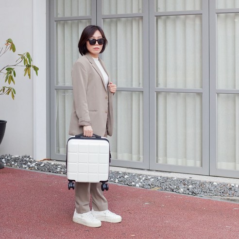 각설탕처럼 달콤한 여행, 비바시스터 14인치 미니 캐리어와 함께!