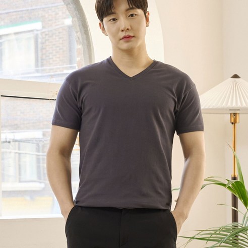 핵쿨남 남성용 어깨 넓어보이는 머슬핏 브이넥 반팔 티셔츠